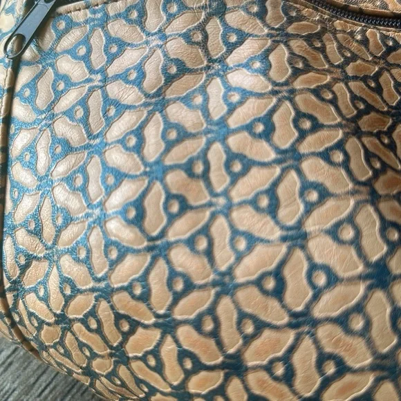 Beautiful flower print leather bag - Picture 3 of 10